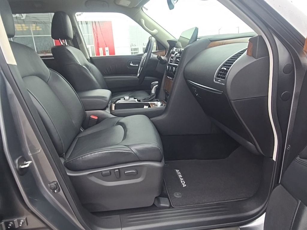 Used 2024 Nissan Armada SL w/ Captain's Chairs Package image 29