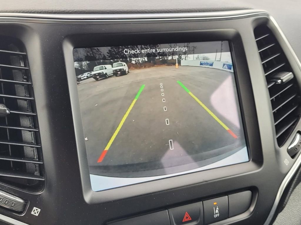 Used 2022 Jeep Cherokee Latitude Lux image 25