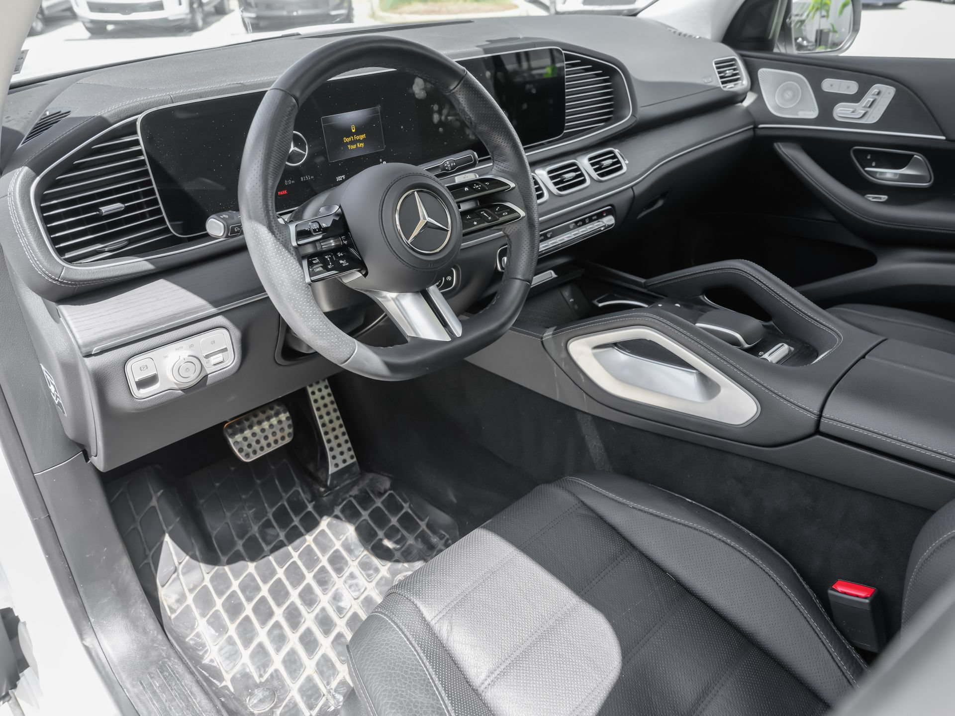 Used 2025 Mercedes-Benz GLS 450 4MATIC image 16