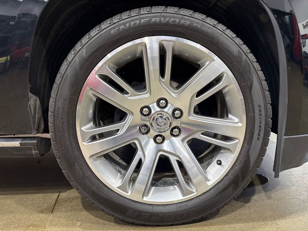 Used 2015 Cadillac Escalade Premium image 38