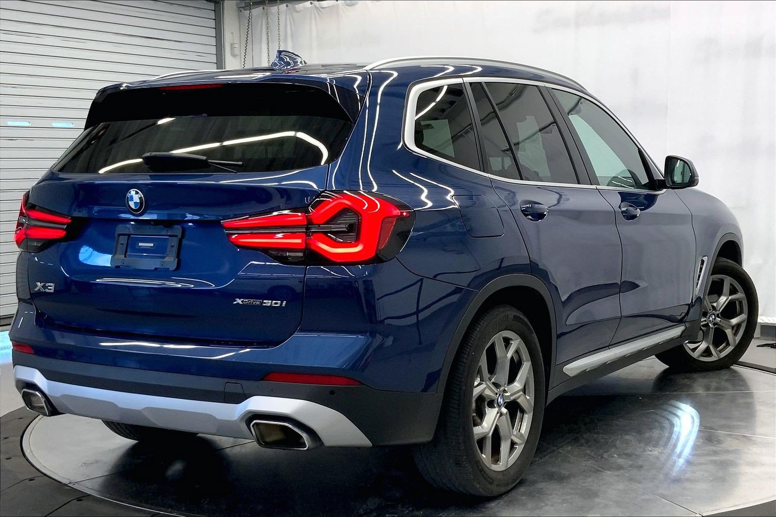 Used 2023 BMW X3 xDrive30i w/ Premium Package AWD/4WD image 7