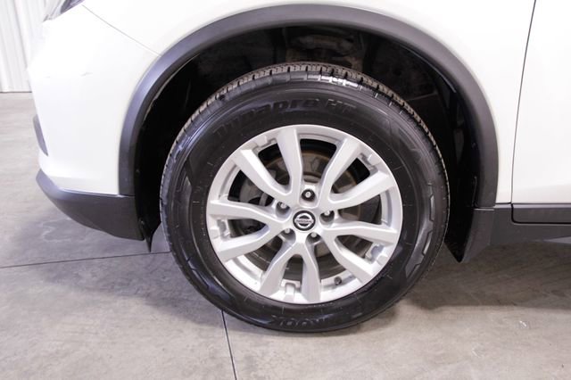 Used 2020 Nissan Rogue SV image 10