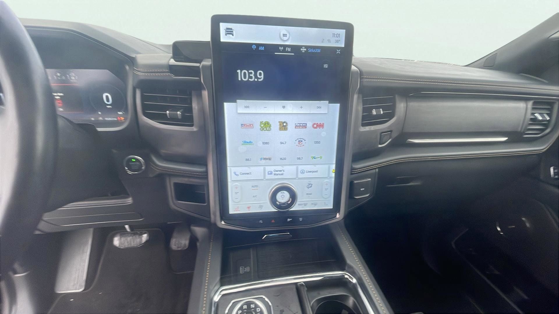 Used 2023 Ford Expedition Max Platinum image 13