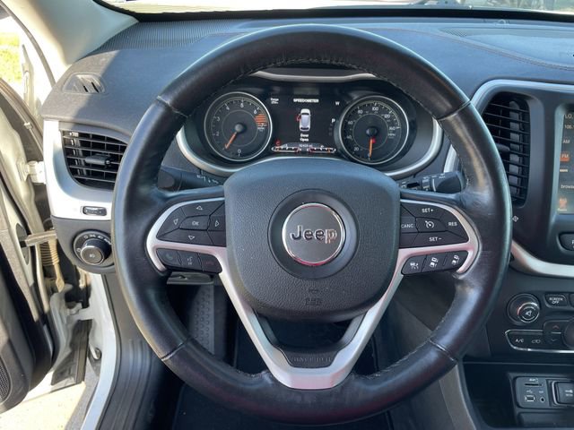 Used 2016 Jeep Cherokee Limited w/ Technology Group FWD image 11