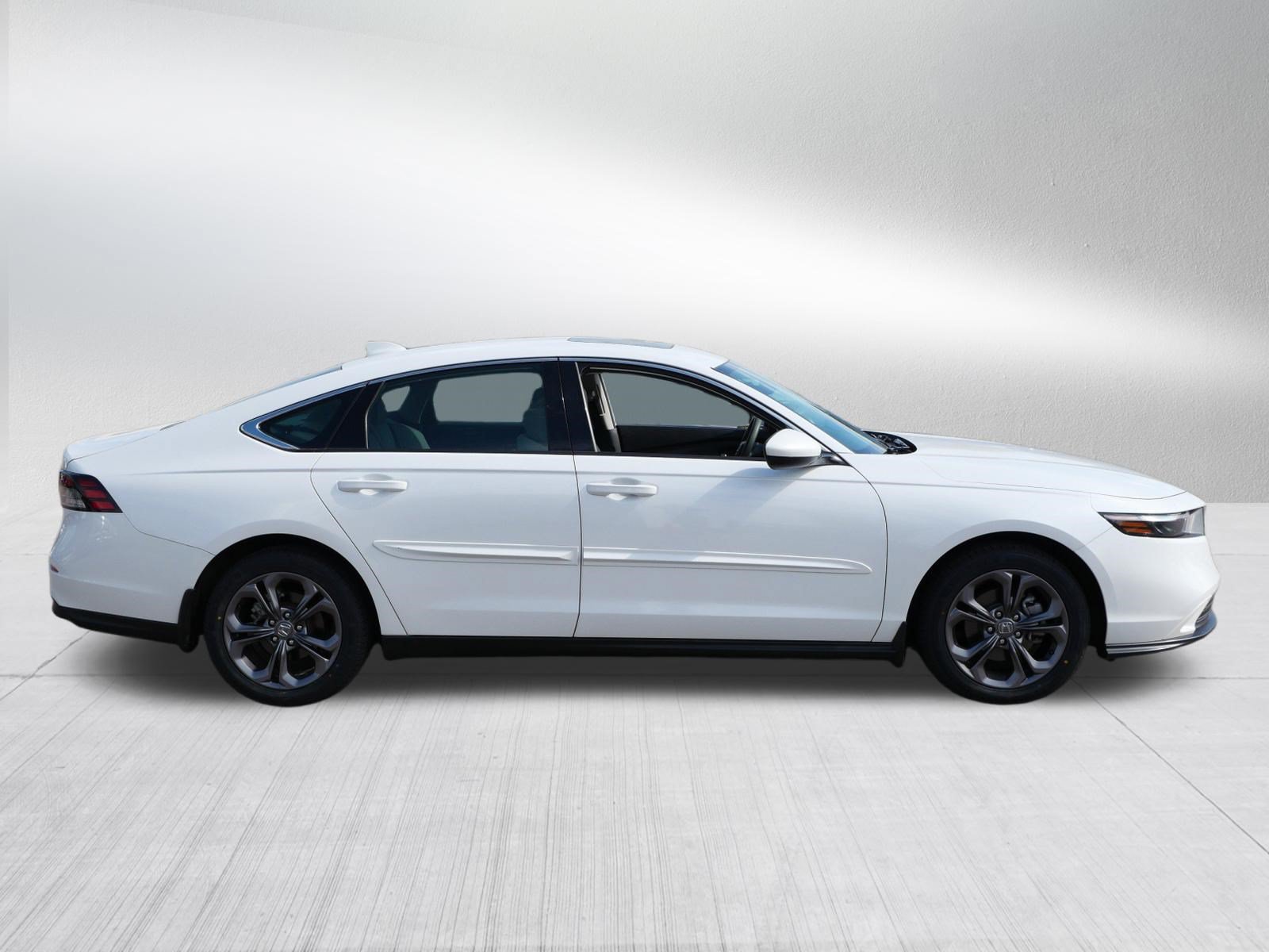 Certified 2023 Honda Accord EX image 8