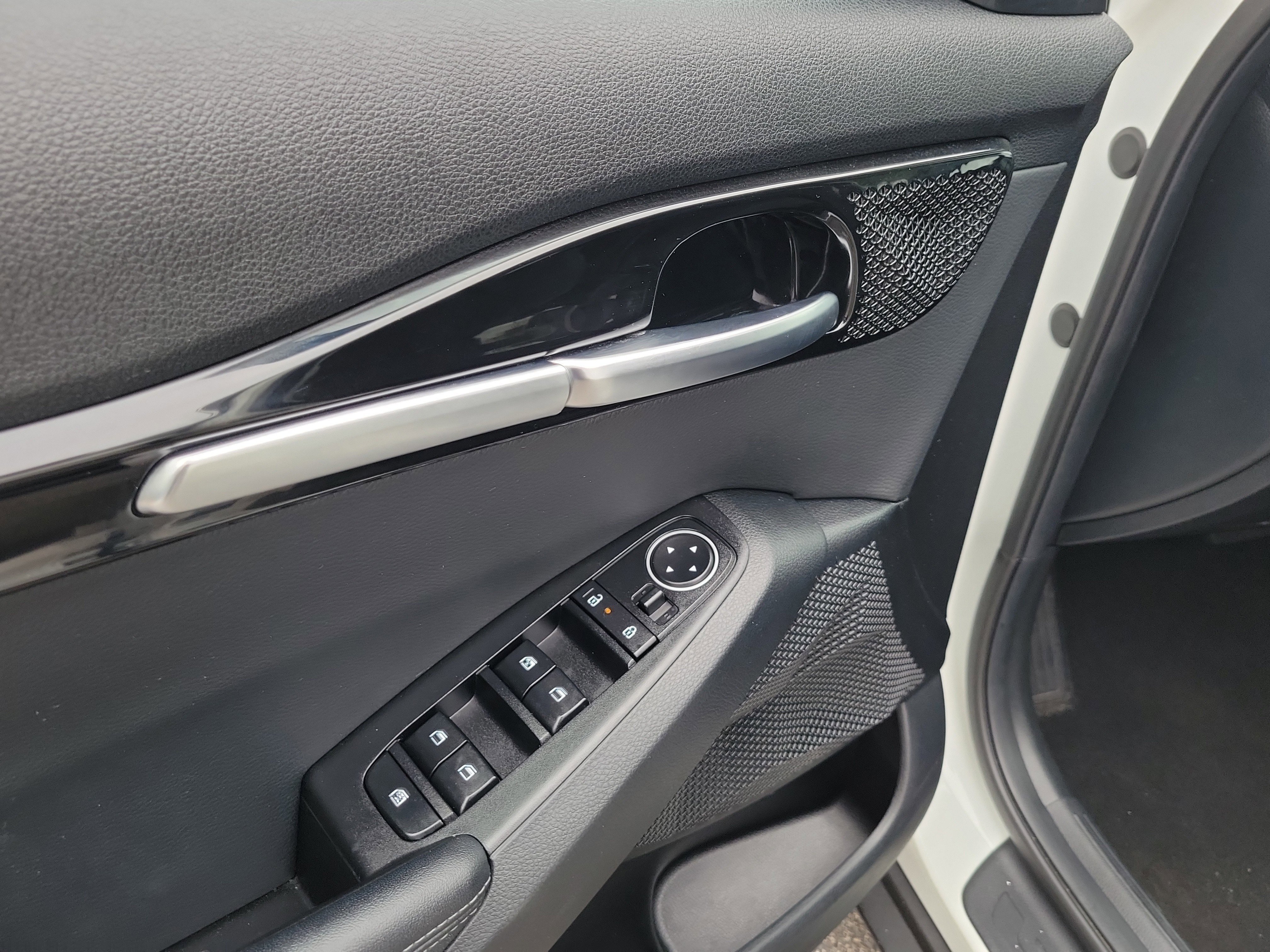 Used 2025 Kia Seltos S FWD image 18