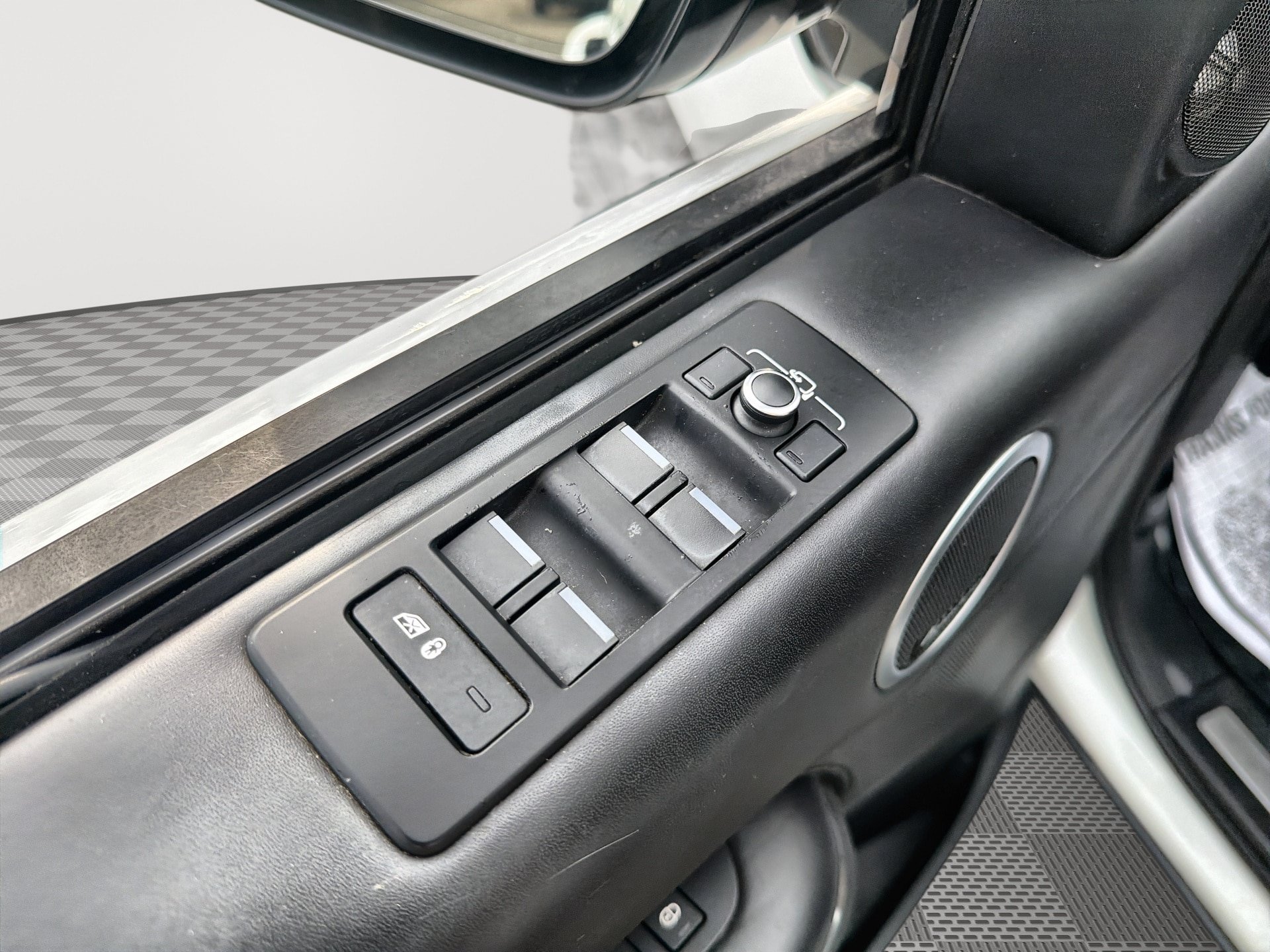 Used 2019 Land Rover Discovery HSE Luxury AWD/4WD image 13