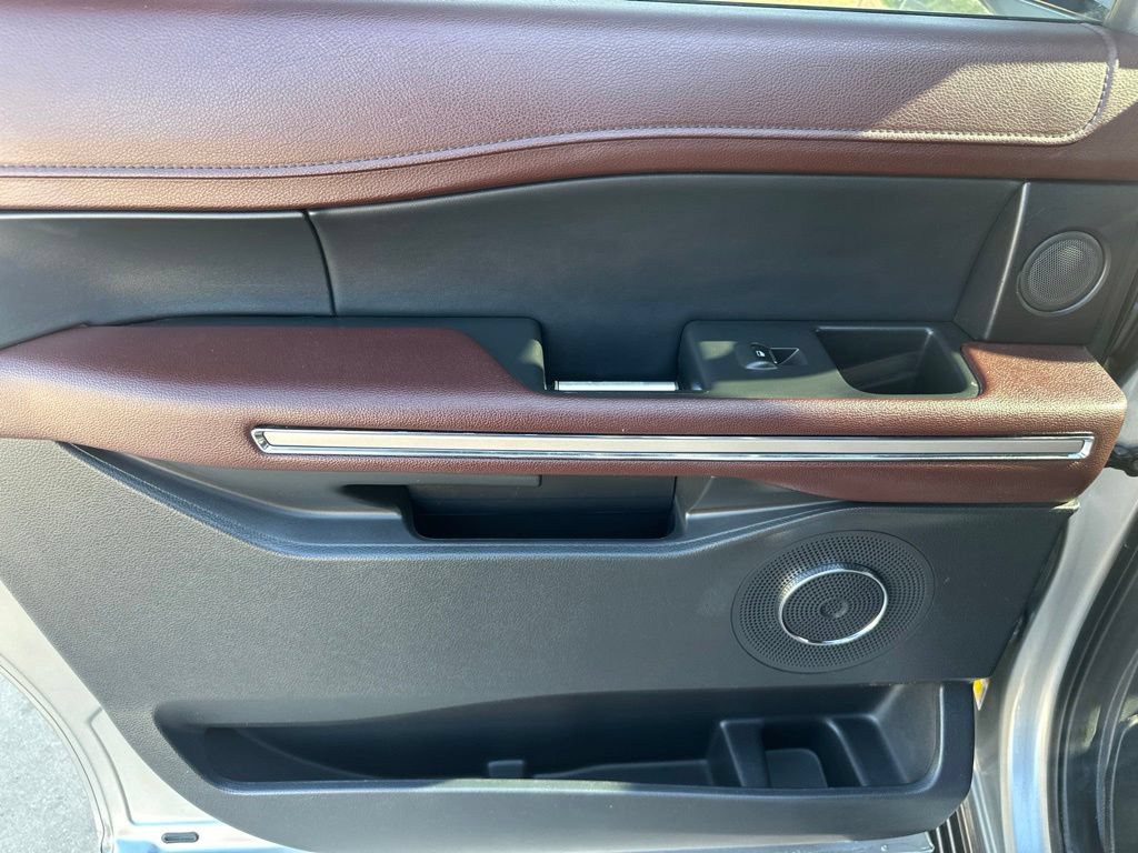 Used 2022 Ford Expedition Max Limited AWD/4WD image 24
