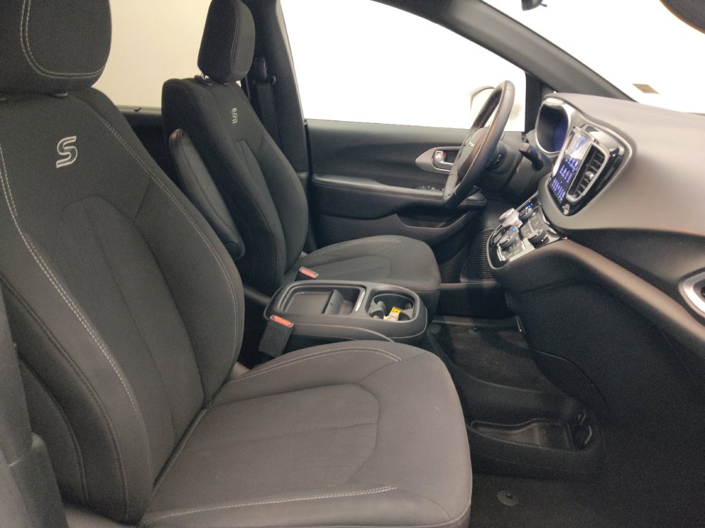Used 2018 Chrysler Pacifica Touring Plus w/ S Appearance Package FWD image 21