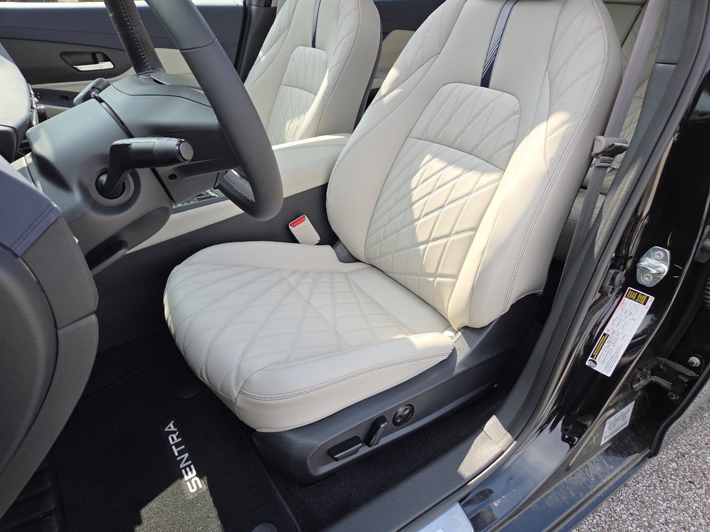 New 2026 Nissan Sentra SL w/ Floor Mat Package FWD image 28