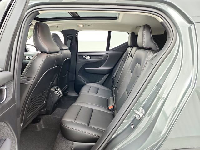 New 2026 Volvo XC40 B5 Plus w/ Protection Package Premier AWD/4WD image 29