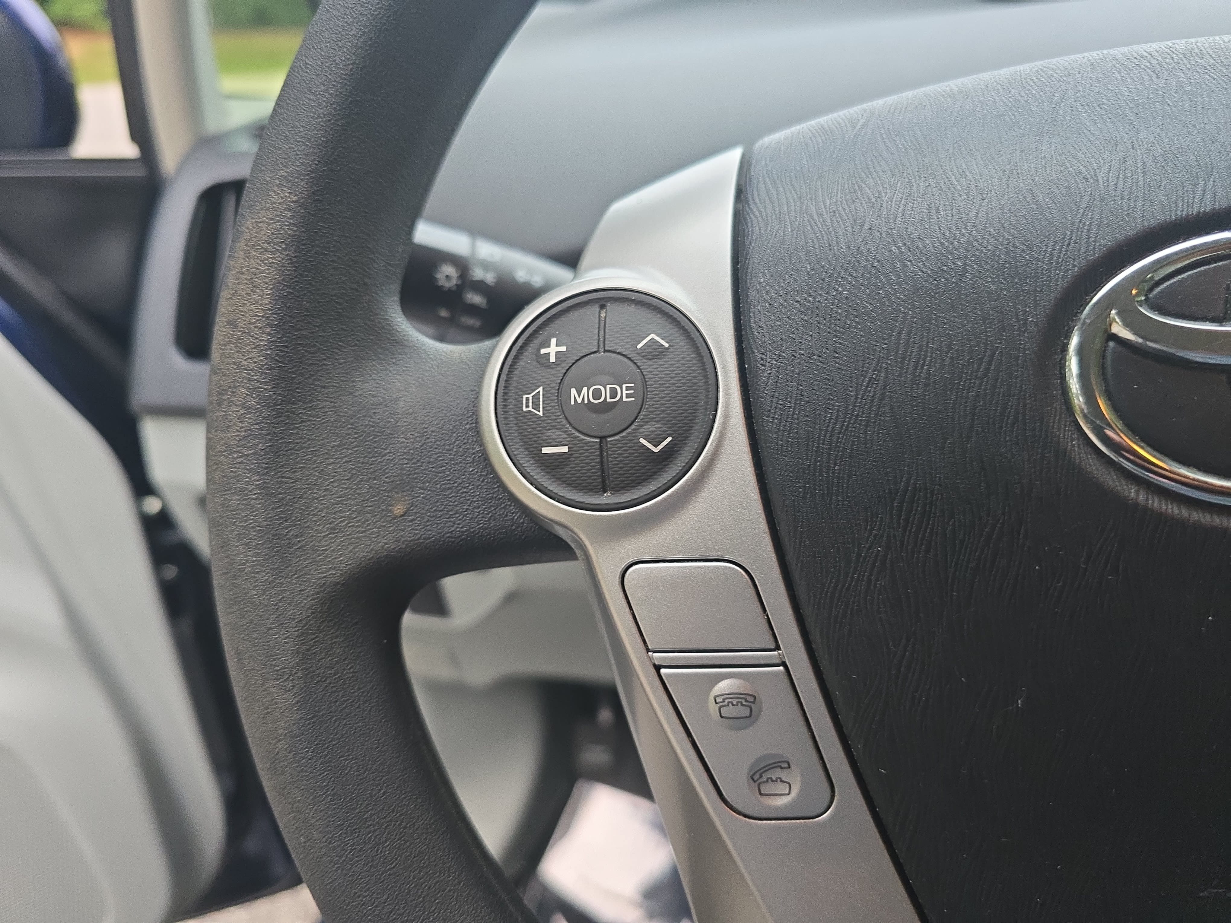 Used 2015 Toyota Prius Two FWD image 16