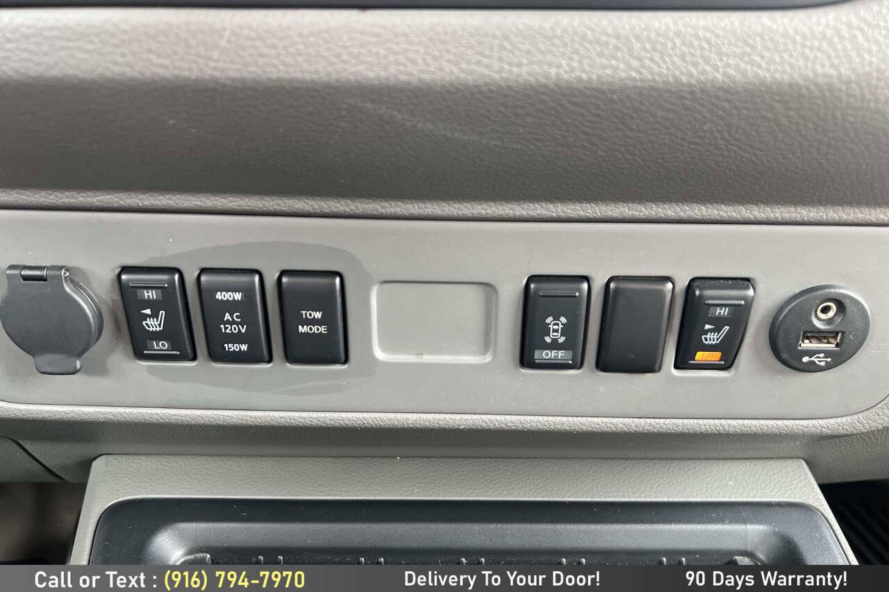 Used 2013 Nissan NV 3500 SL w/ Technology Pkg image 24