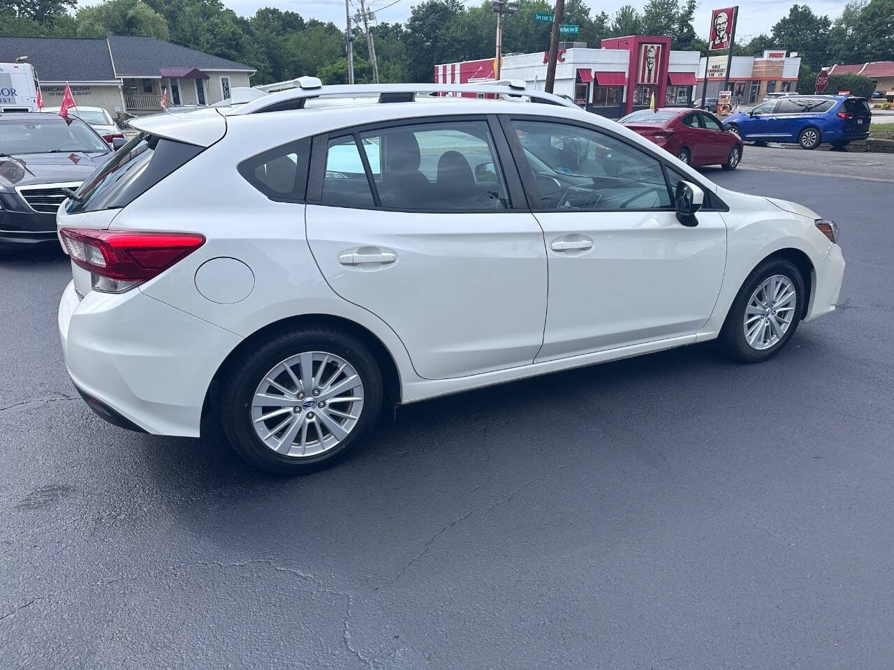 Used 2018 Subaru Impreza 2.0i Premium w/ Eyesight & BSD & Rcta AWD/4WD image 4