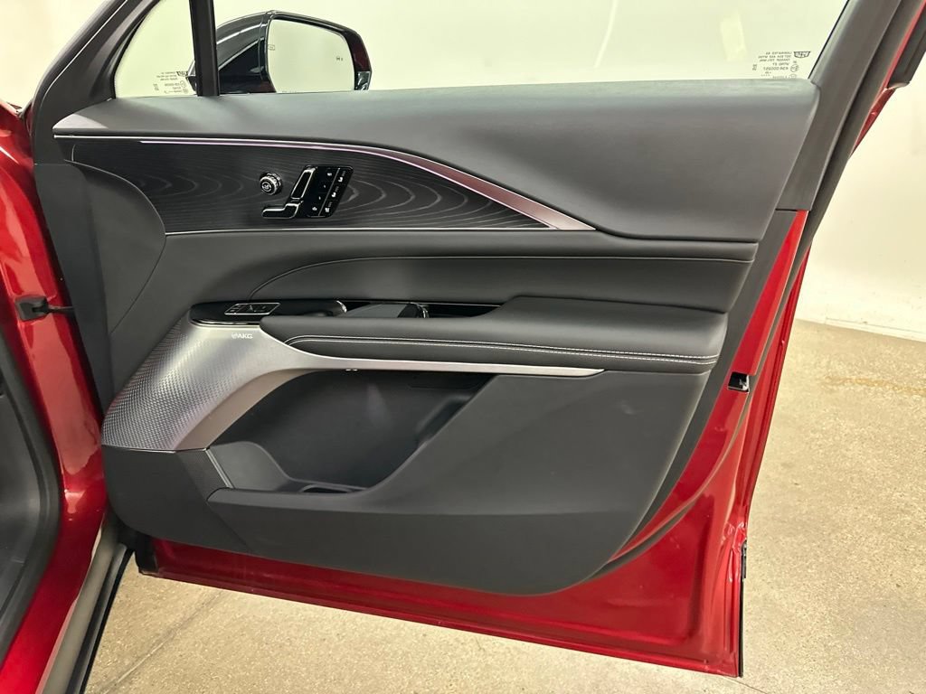 Certified 2025 Cadillac Lyriq Luxury w/ LPO, Floor Liner Package AWD/4WD image 18