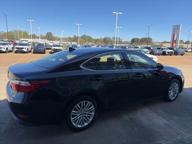 Used 2015 Lexus ES 350 350 w/ Luxury Package image 4
