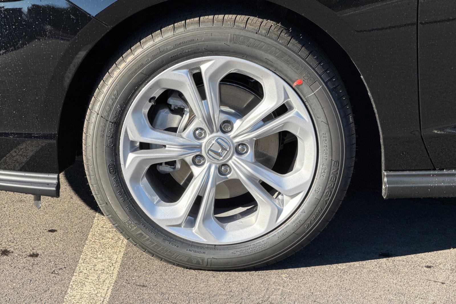 New 2025 Honda Accord LX image 30