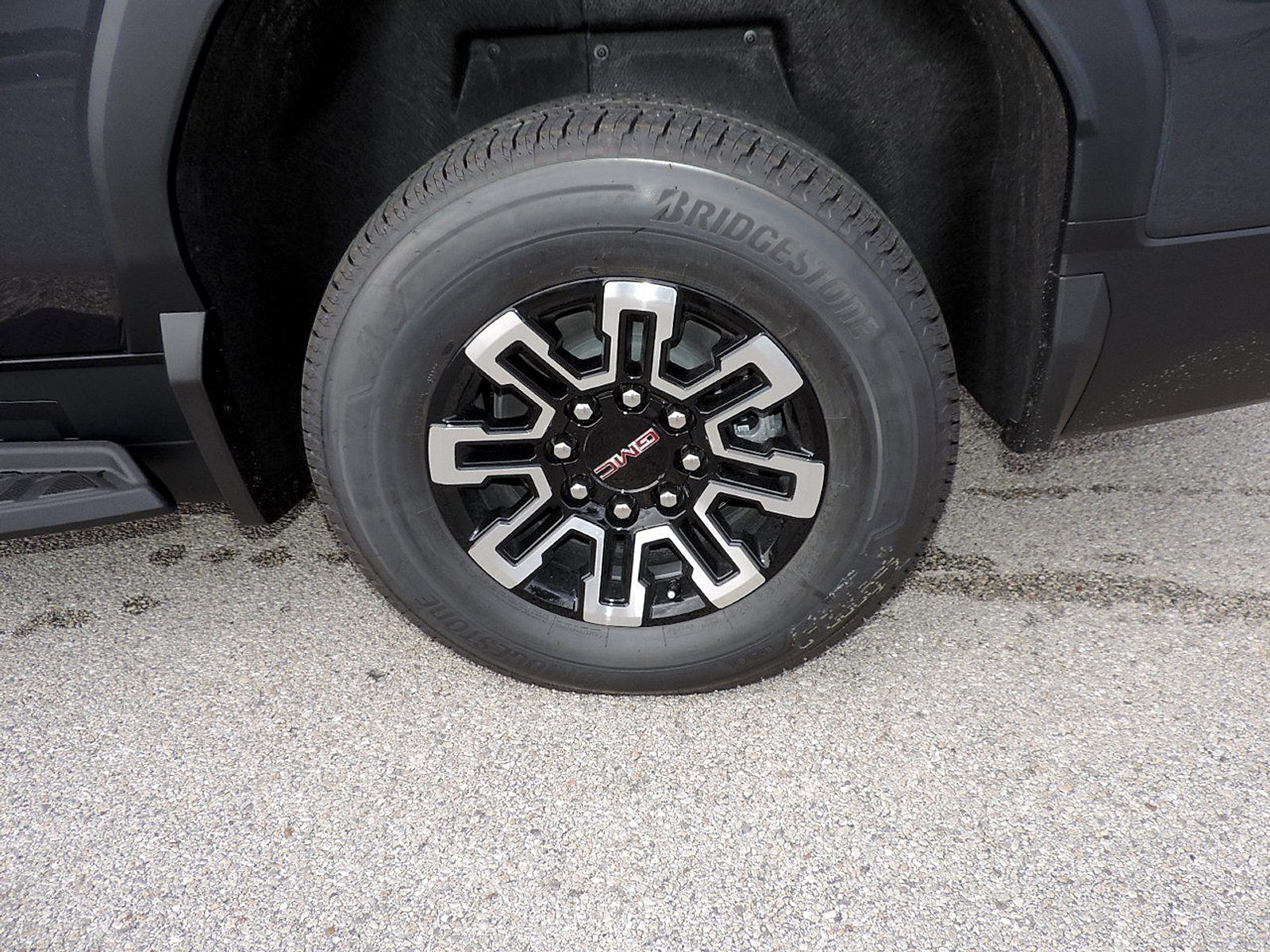 New 2026 GMC Sierra EV Elevation w/ Premium Package AWD/4WD image 9