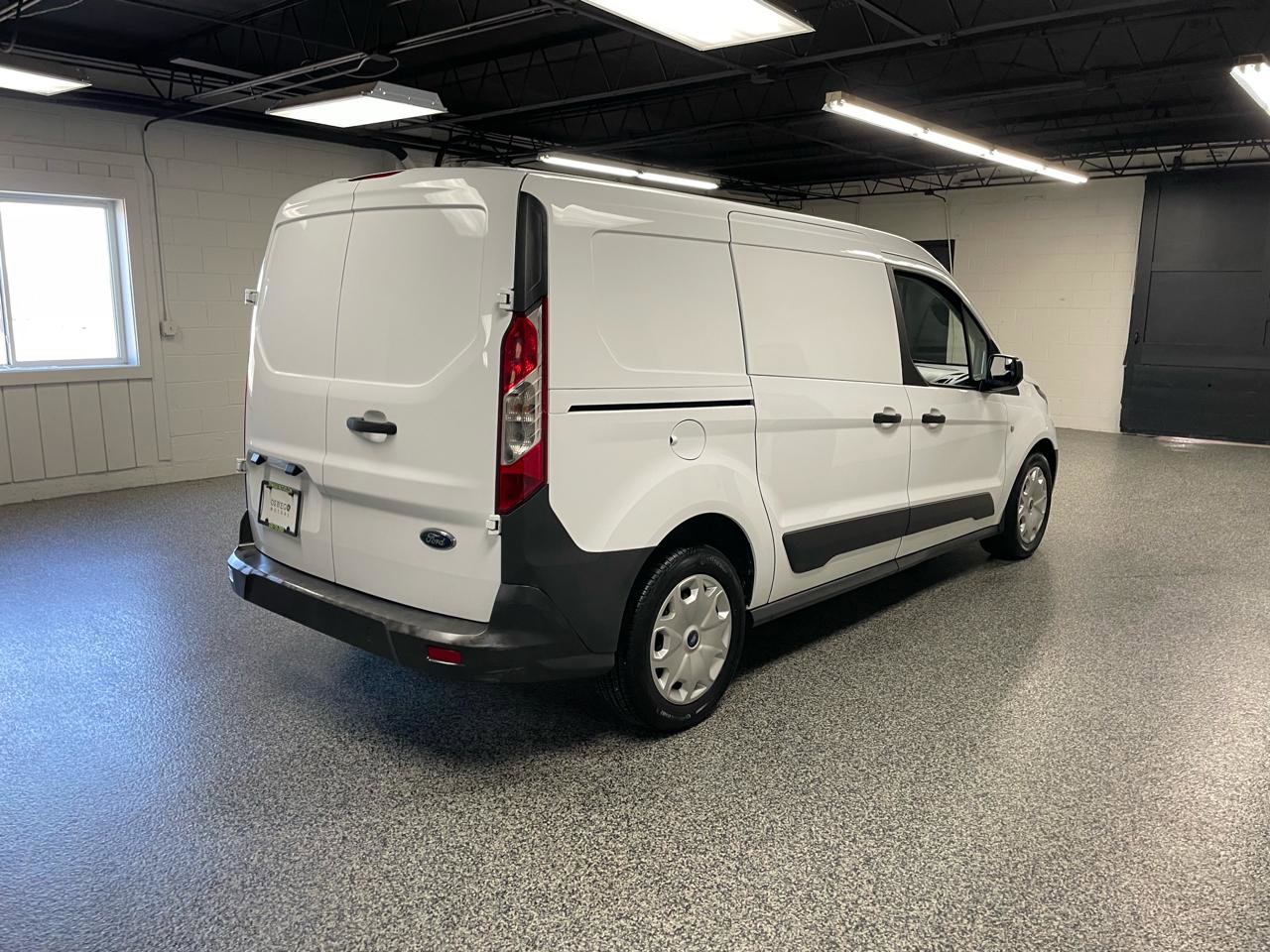 Used 2017 Ford Transit Connect XL image 4