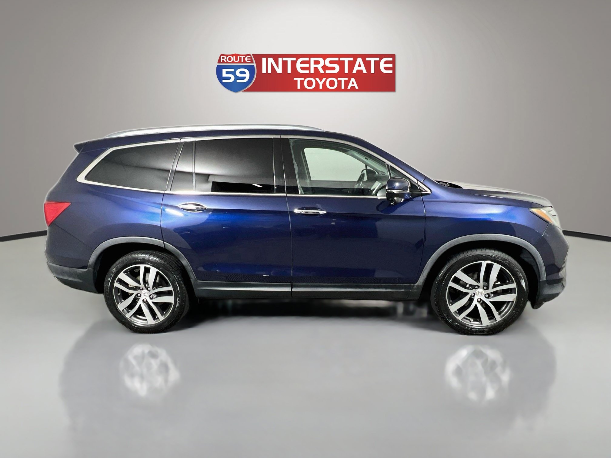 Used 2016 Honda Pilot Touring image 8