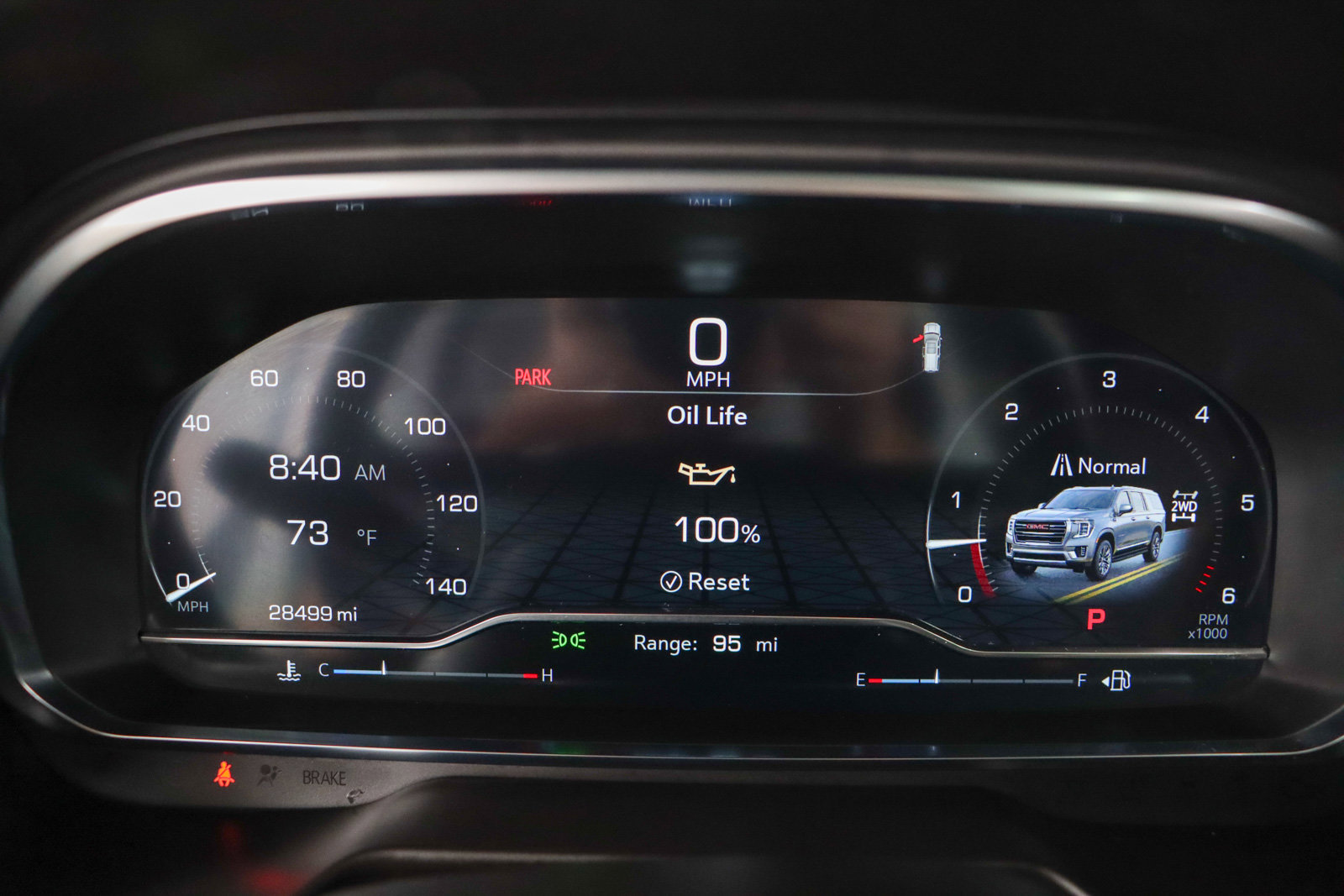 Used 2024 GMC Yukon AT4 w/ Technology Package image 16