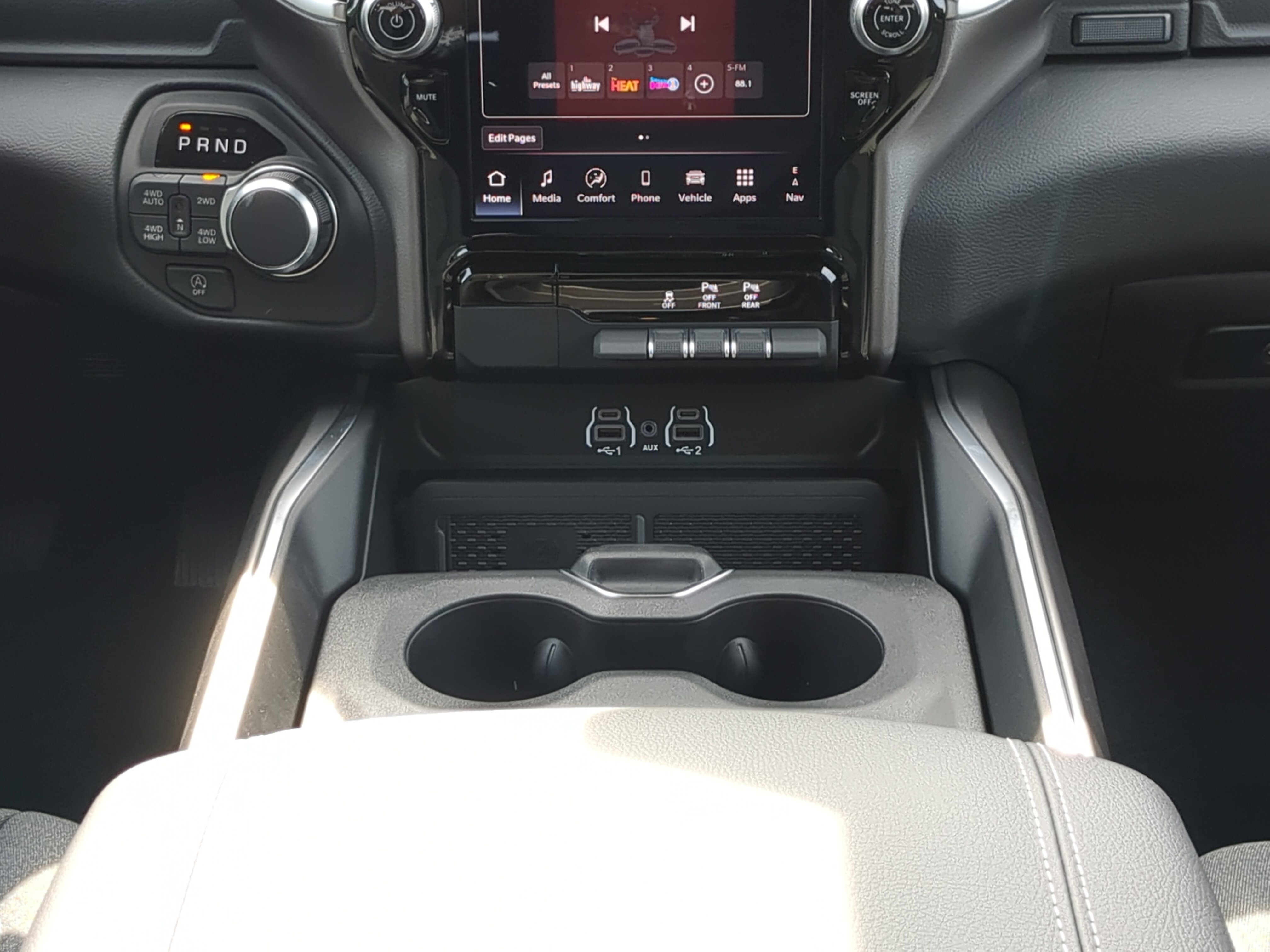 New 2026 RAM 1500 Big Horn AWD/4WD image 17