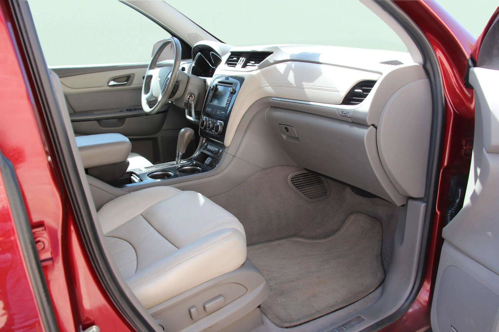 Used 2016 Chevrolet Traverse LTZ AWD/4WD image 25