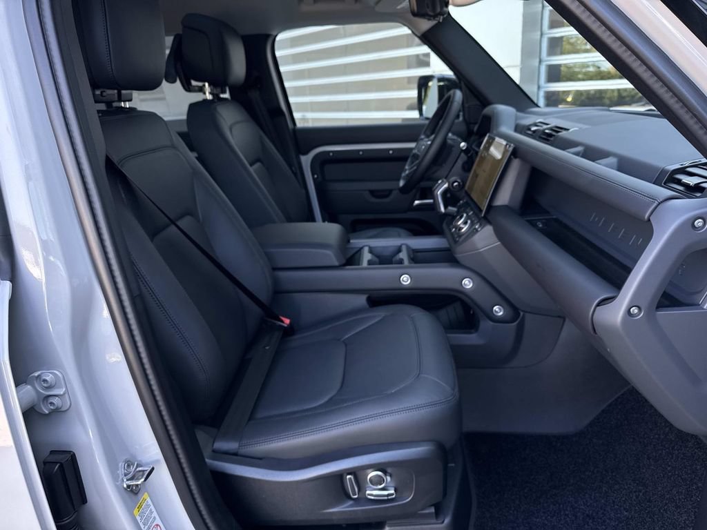 New 2026 Land Rover Defender 130 S AWD/4WD image 8