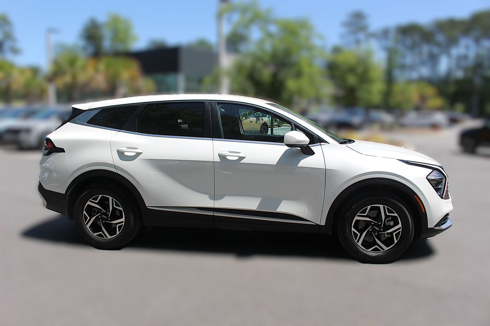 Certified 2023 Kia Sportage LX image 11