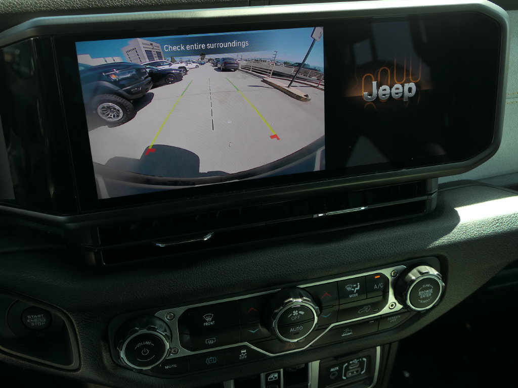 Used 2024 Jeep Wrangler Unlimited AWD/4WD image 19