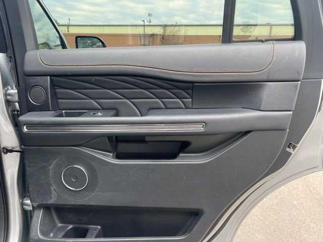 Used 2023 Ford Expedition Platinum image 13