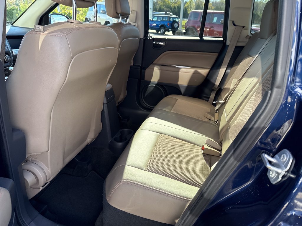 Used 2017 Jeep Compass Latitude FWD image 33