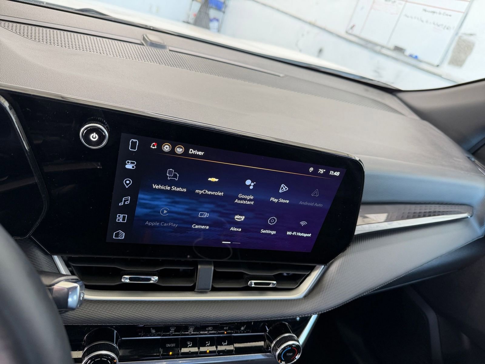 Used 2025 Chevrolet Equinox LT image 21