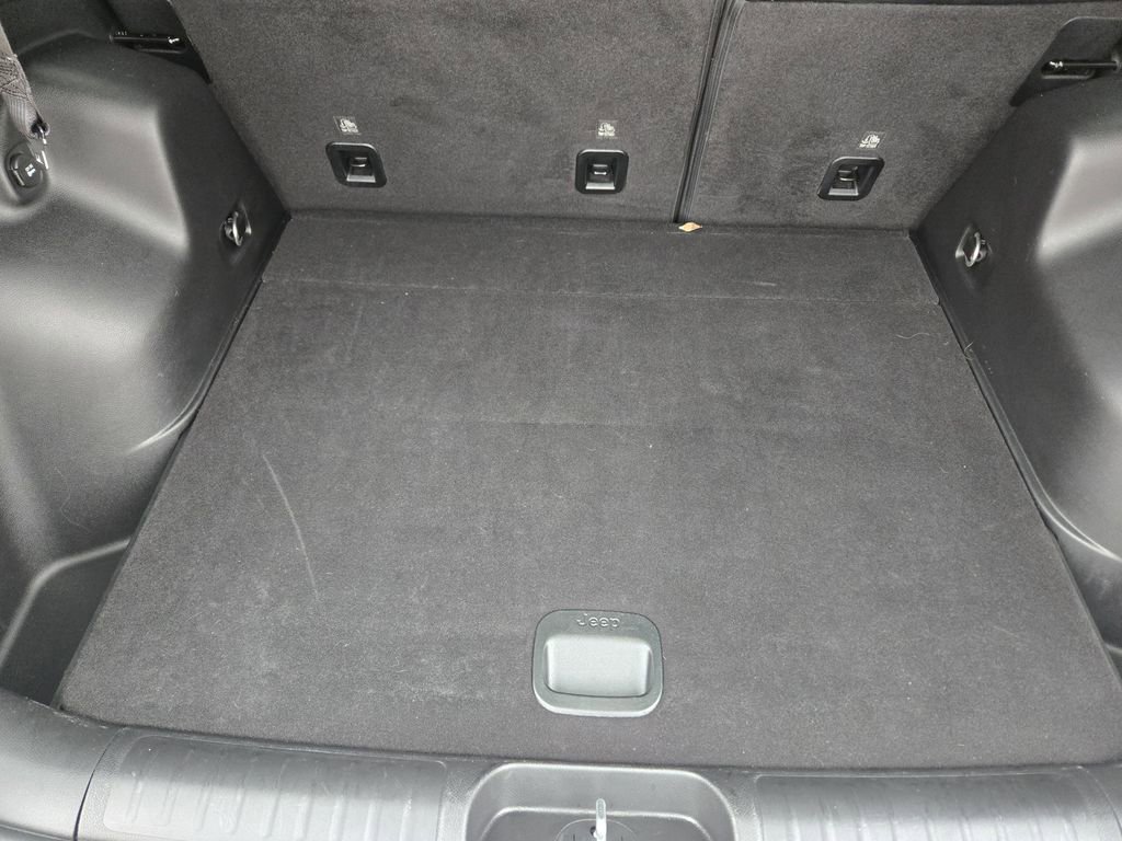 Used 2022 Jeep Cherokee Latitude Lux image 40