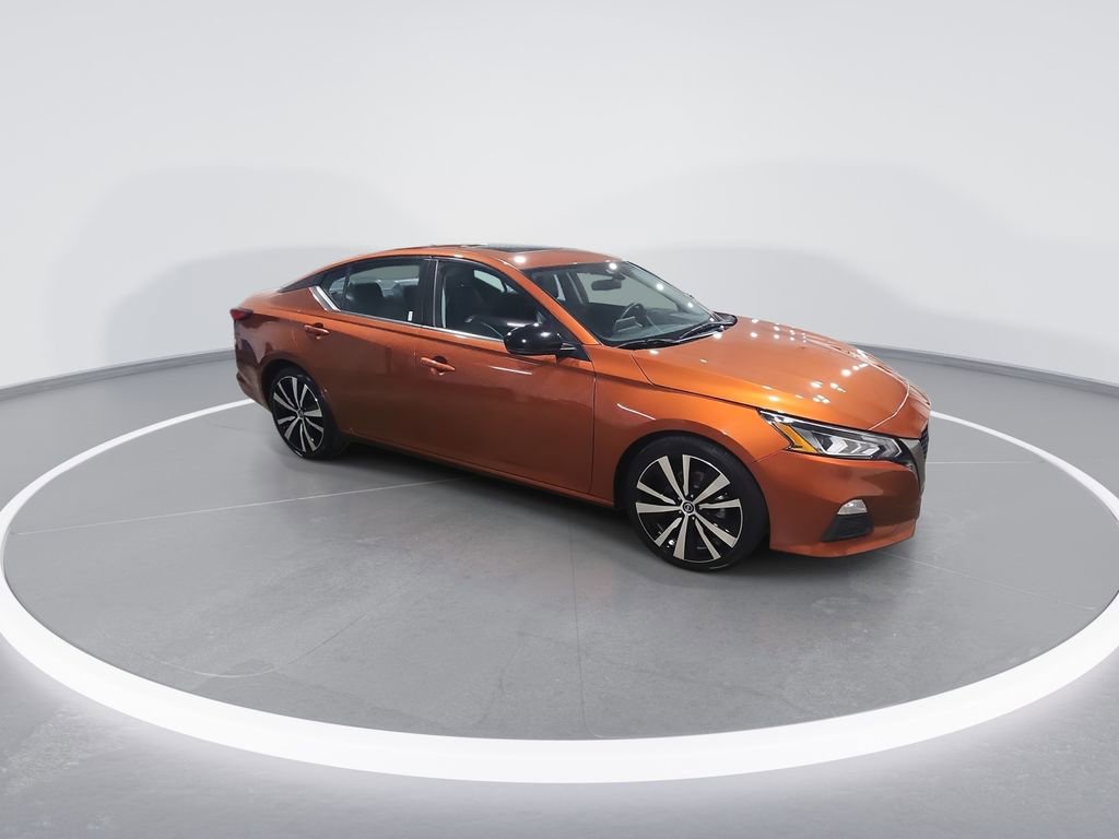 Used 2021 Nissan Altima 2.0 SR image 2