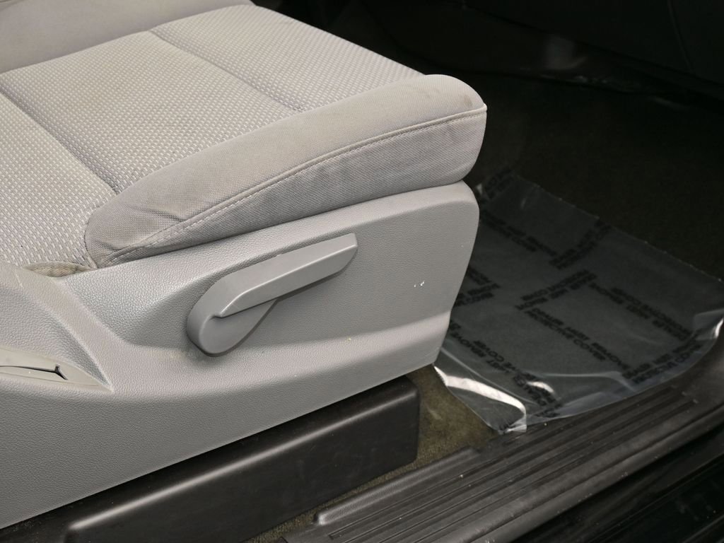 Used 2018 Chevrolet Silverado 1500 Custom w/ Custom Value Package image 39