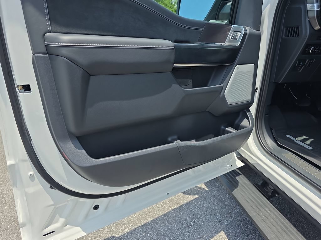 Used 2026 Ford F150 Platinum w/ Equipment Group 702A High AWD/4WD image 18