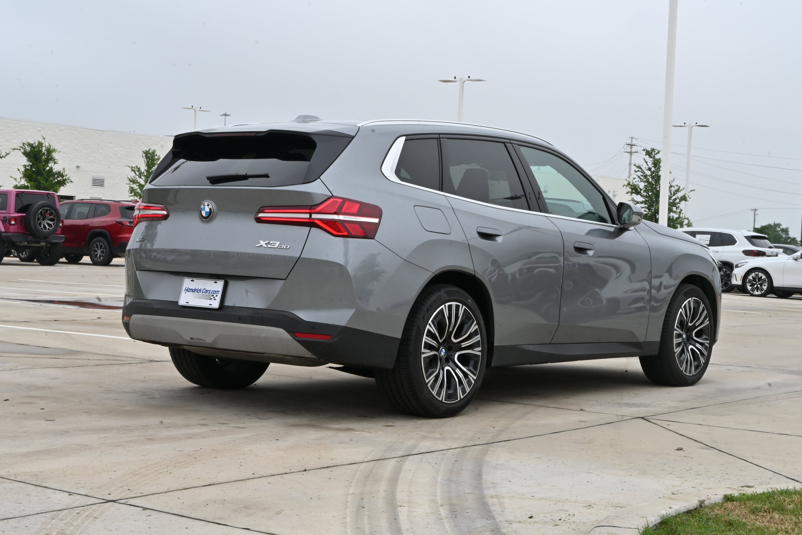 Used 2025 BMW X3 xDrive30i AWD/4WD image 9