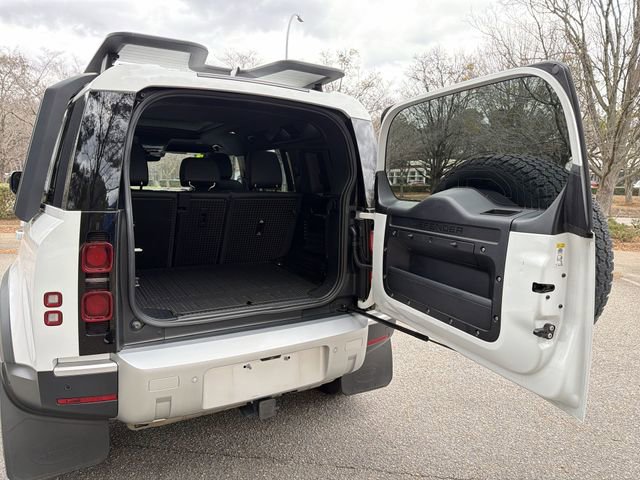 Used 2023 Land Rover Defender 110 S image 26