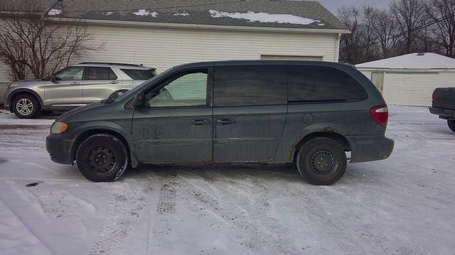 Used 2003 Chrysler Town & Country