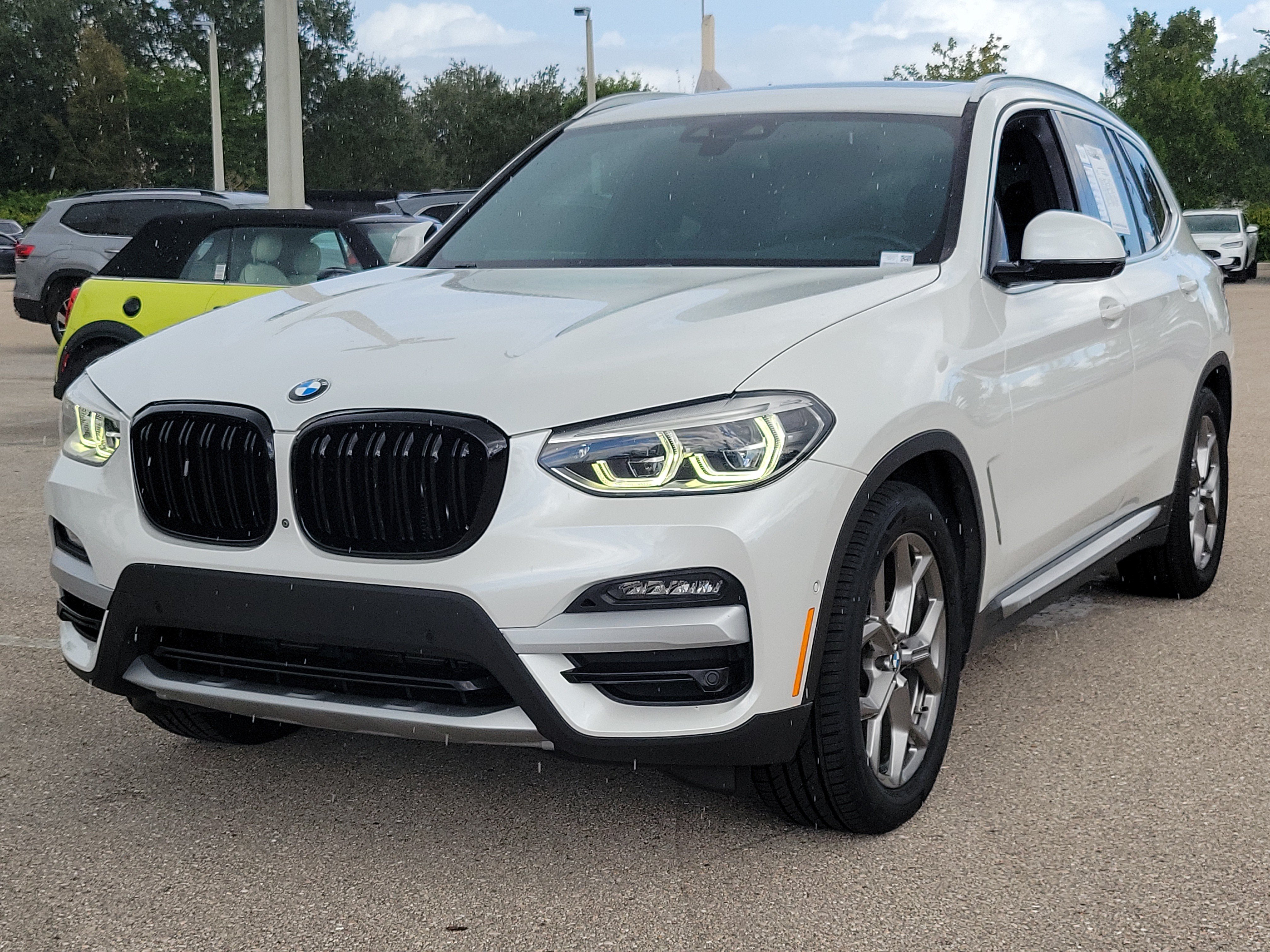 Used 2024 BMW X3 xDrive30i AWD/4WD image 3