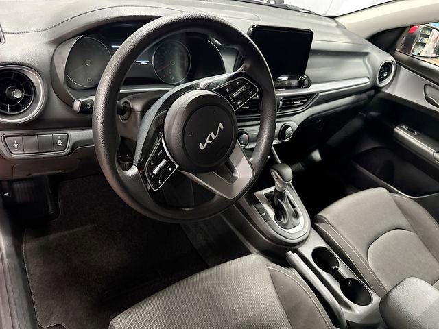 Used 2023 Kia Forte LXS image 9