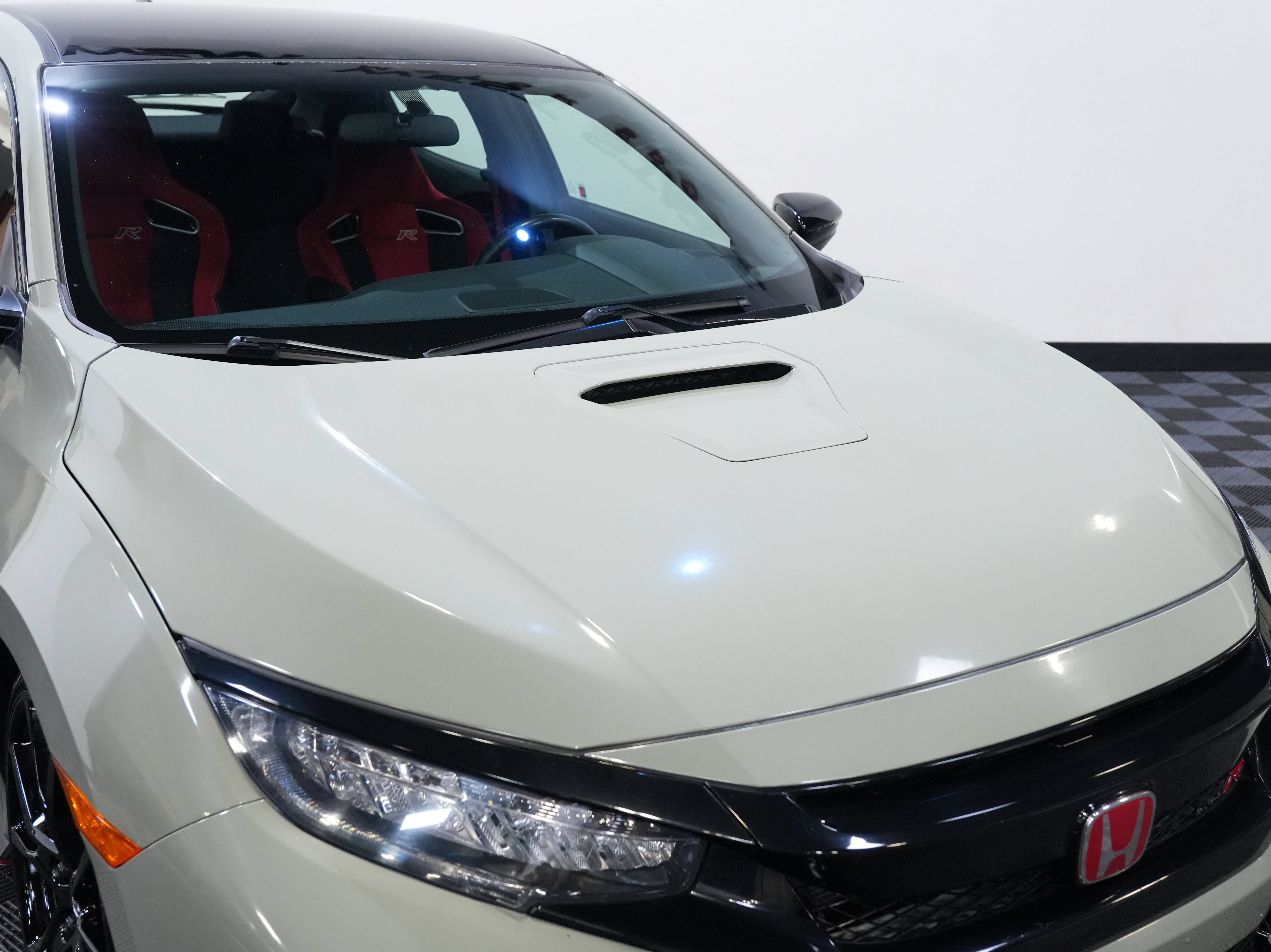 Used 2018 Honda Civic Type R image 11