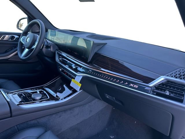 New 2026 BMW X5 xDrive40i w/ M Sport Package image 24