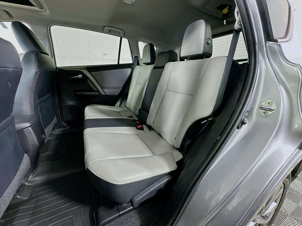 Used 2017 Toyota RAV4 Platinum FWD image 30