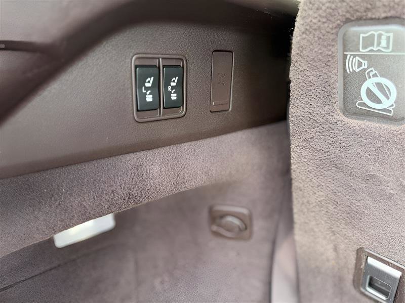 Used 2018 Lexus RX 350L FWD w/ Premium Package image 35