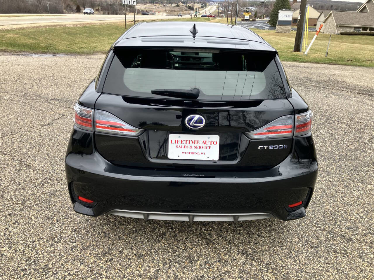 Used 2014 Lexus CT 200h w/ F Sport w/Nuluxe Interior image 4