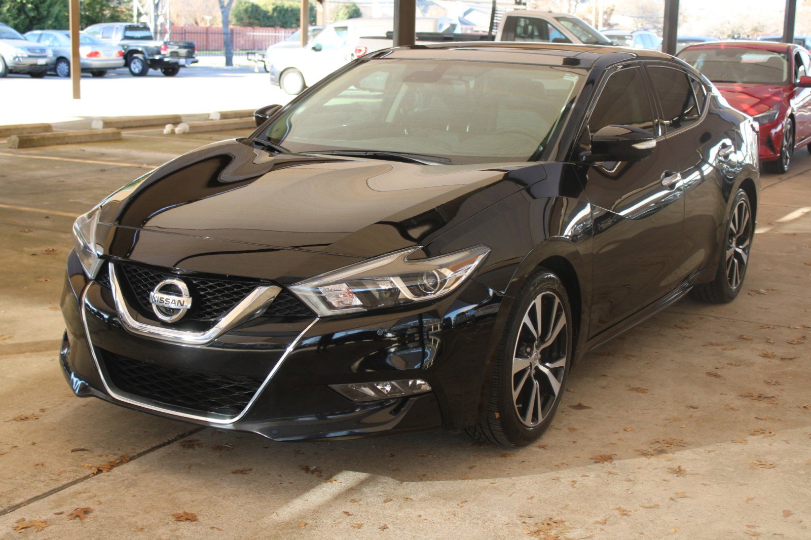 Used 2018 Nissan Maxima Platinum image 3