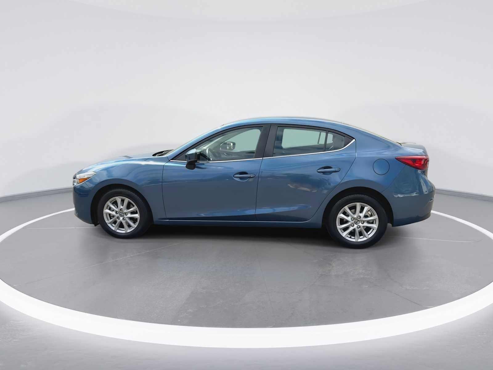 Used 2017 MAZDA MAZDA3 Sport w/ Preferred Equipment Package FWD image 5