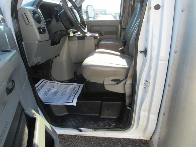 Used 2023 Ford E-350 and Econoline 350 Super Duty w/ Power Windows & Locks Group image 34